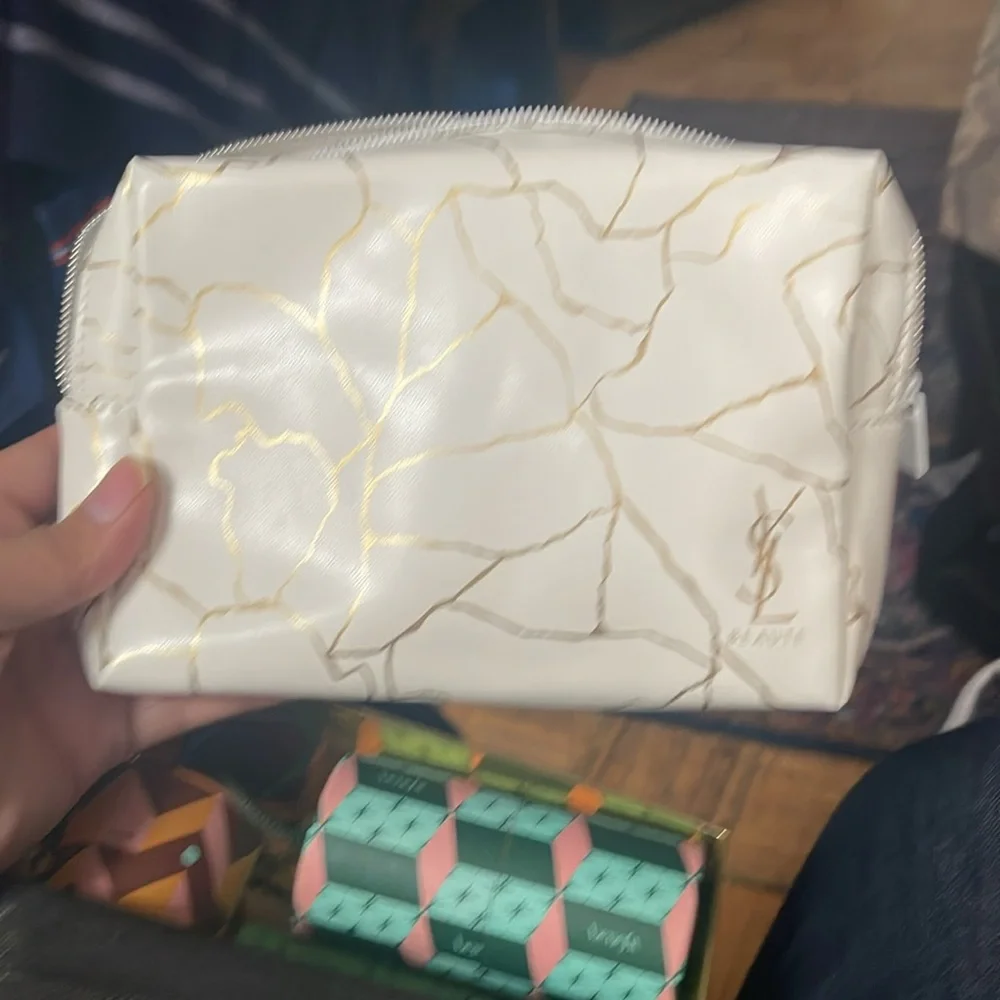 YSL Beauté White and Gold Makeup Bag - Picture 2 of 7
